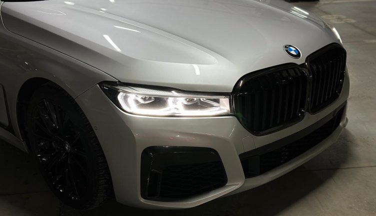 BMW 740I