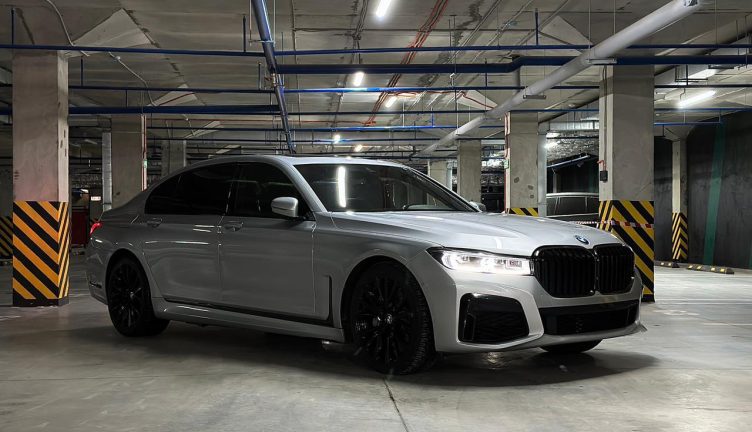 BMW 740I