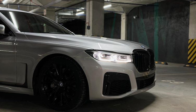 BMW 740I