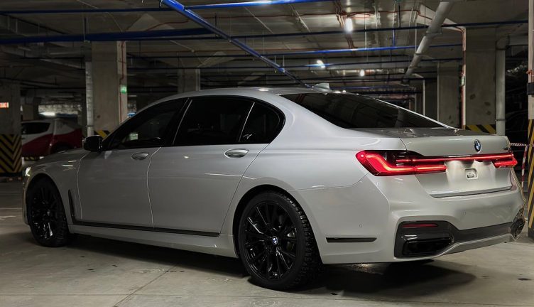BMW 740I