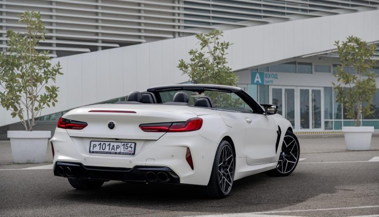 BMW 840I