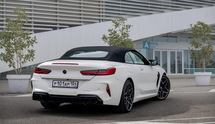 BMW 840I