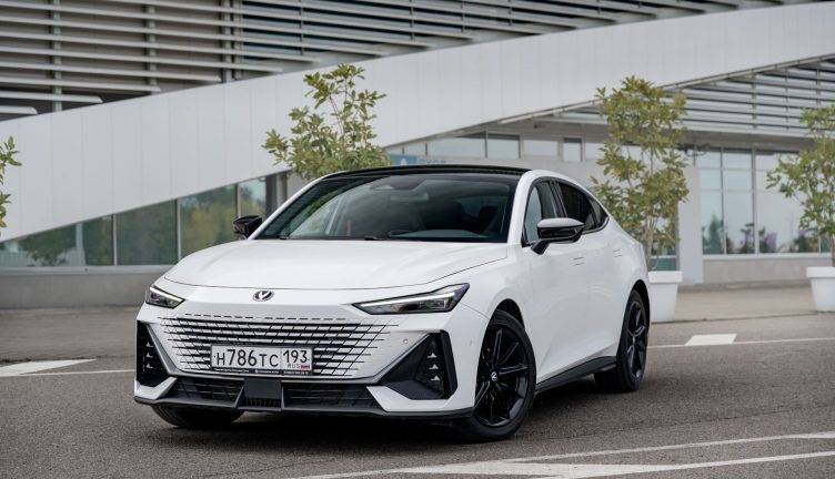 Changan UNI-V